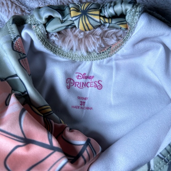 PRE LOVED* Disney Princess Moana; Girls Swimsuit; Size 3T; Condition; Like New - Picture 2 of 6
